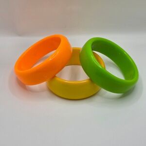 Vintage 80s Style Chunky Resin Bangle Bracelet Set Neon Orange Green Yellow 3pc